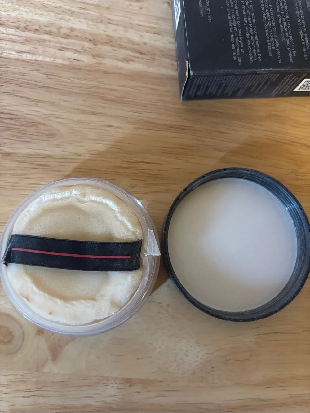 Shiseido Synchro Skin Invisible Silk Loose Powder, Radiant